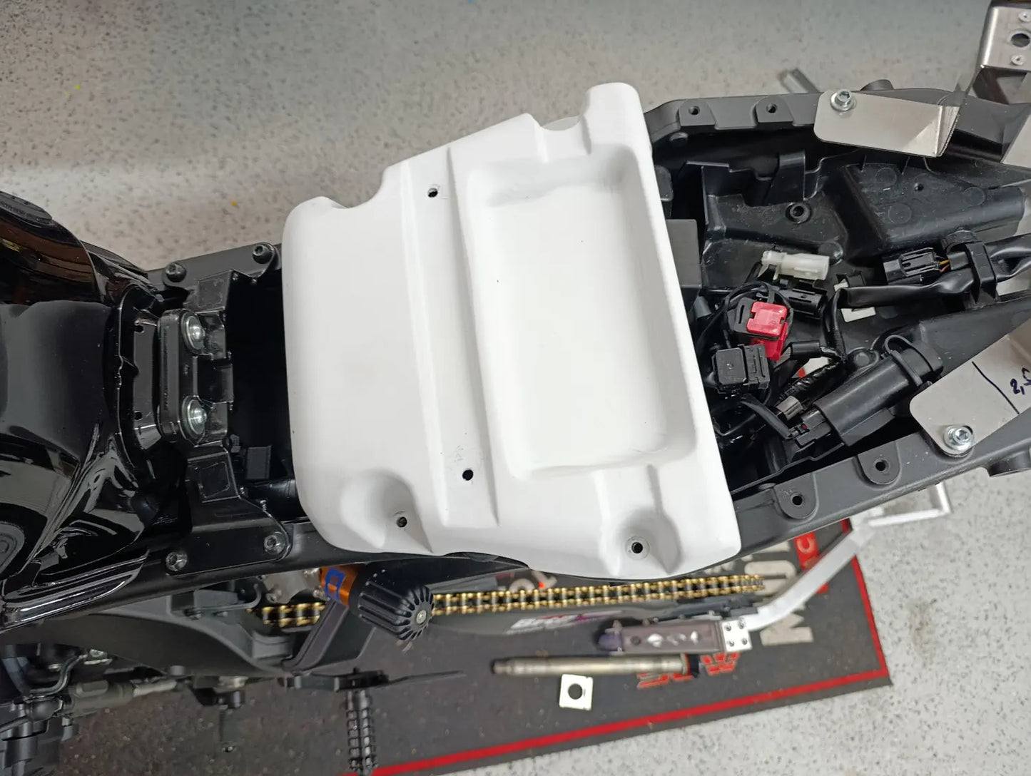 YAMAHA R9 2025 Complete set of Race fairings with Tank cover