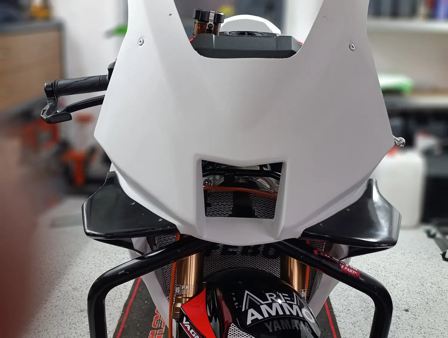 YAMAHA R9 2025 Complete set of Race fairings with Tank cover